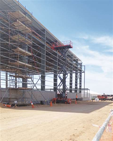 ARG on a Dubai warehouse project.